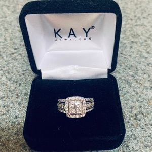 Diamond engagement ring